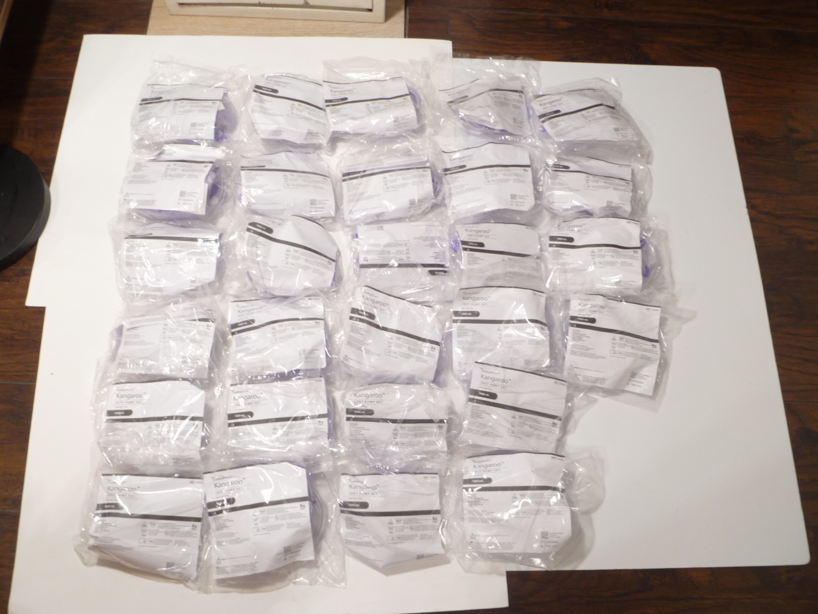 Kangaroo Joey Pump Set 1000ml Bag Anti Free Flow 763656/LOT of 28/Exp 05/10/2028