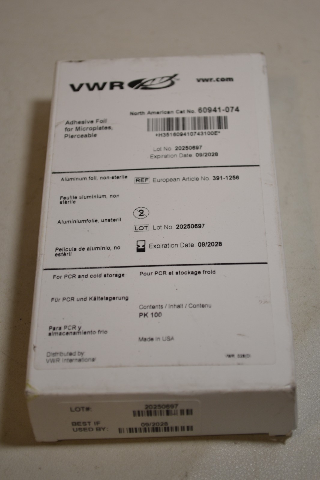 BOX OF 100 VWR PIERCEABLE ADHESIVE FOIL SHEETS FOR MICROPLATES 60941-074