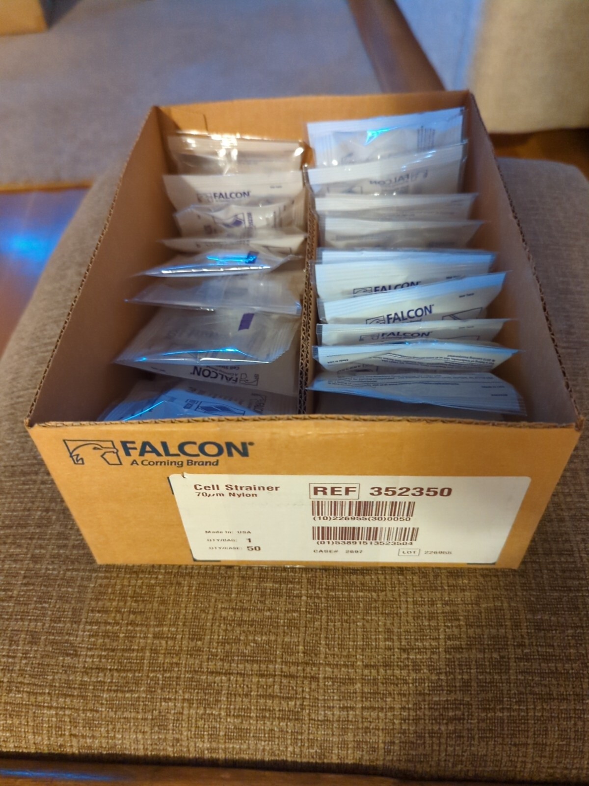 CASE OF 50 Corning 352350 Falcon 70 µm Cell Strainer, White, Sterile