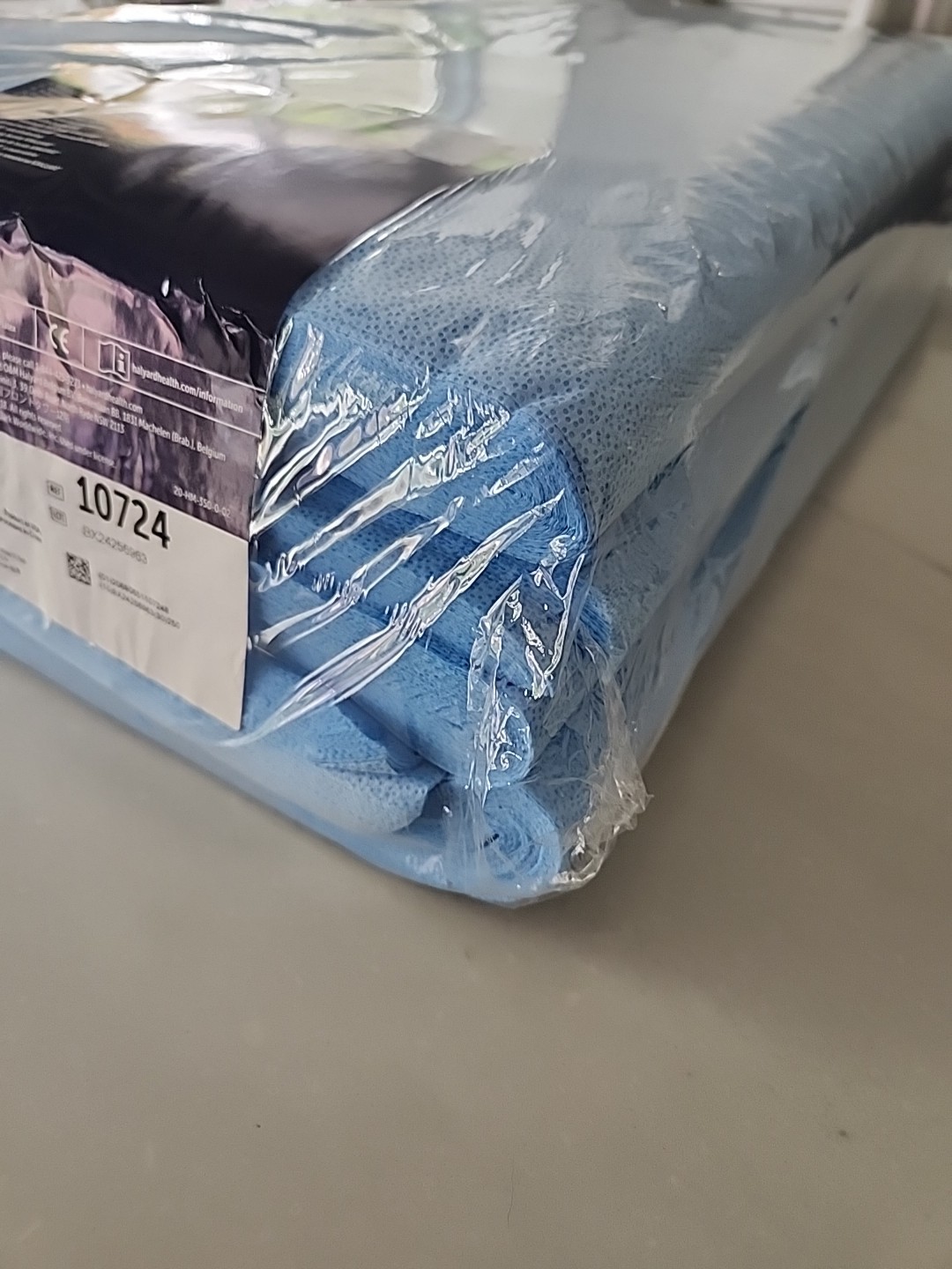 Halyard Health H100 24″ x 24″ Sequential Sterilization Wrap 10724 (250 Count)