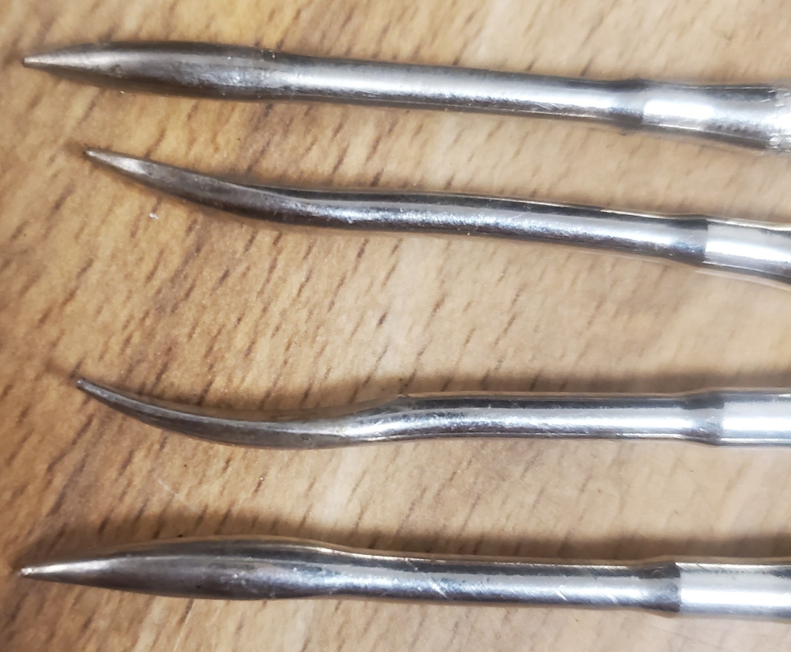 LOT OF 5 USED DENTAL HYGIENIST TOOLS INSTRUMENTS 1 – 1/2 HU-FRIEDY & 4 UNBRANDED