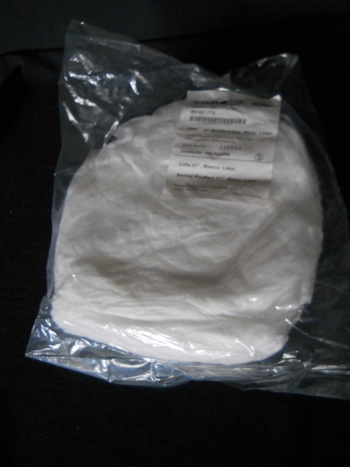 (100) VWR 21″ Basic Protection White SPP (with Latex) Bouffant Caps, 89107-772