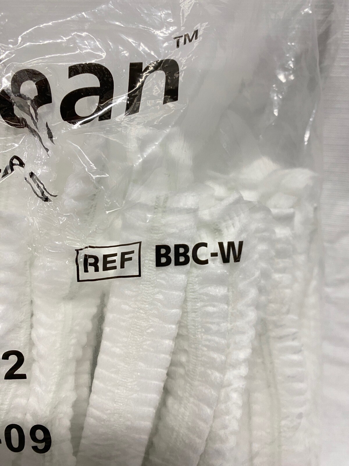 (86 Pcs) ANSELL BioClean White Polypropylene 19” Bouffant Caps Universal BBC-W