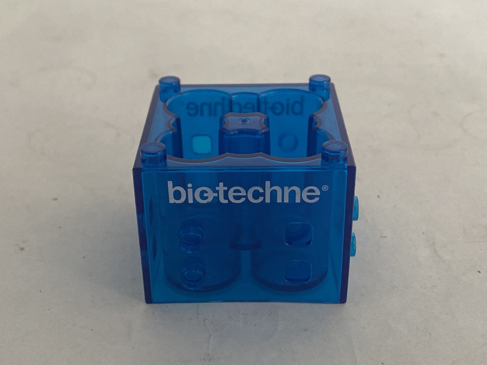 BIOTECHNE 4-Place Plastic Tube Holder Blue 14mm ID Holes 1-7/8” L x 1-7/8” W