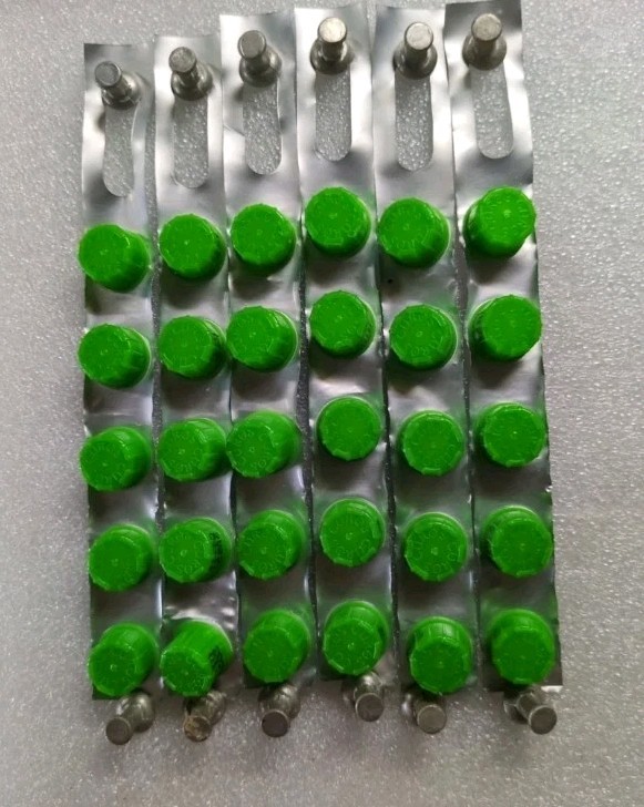 THIRTY (30) 3M Curos 70% IPA REF CFF10 Green Medical Disinfecting IV Port Caps