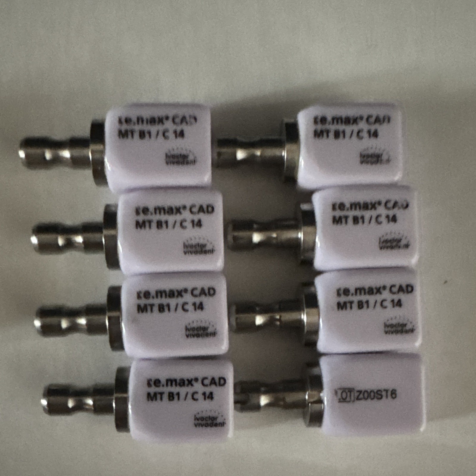 Ivoclar IPS E.max CAD For Cerec Block combo. B1 HT/LT/MT. Refer to photos