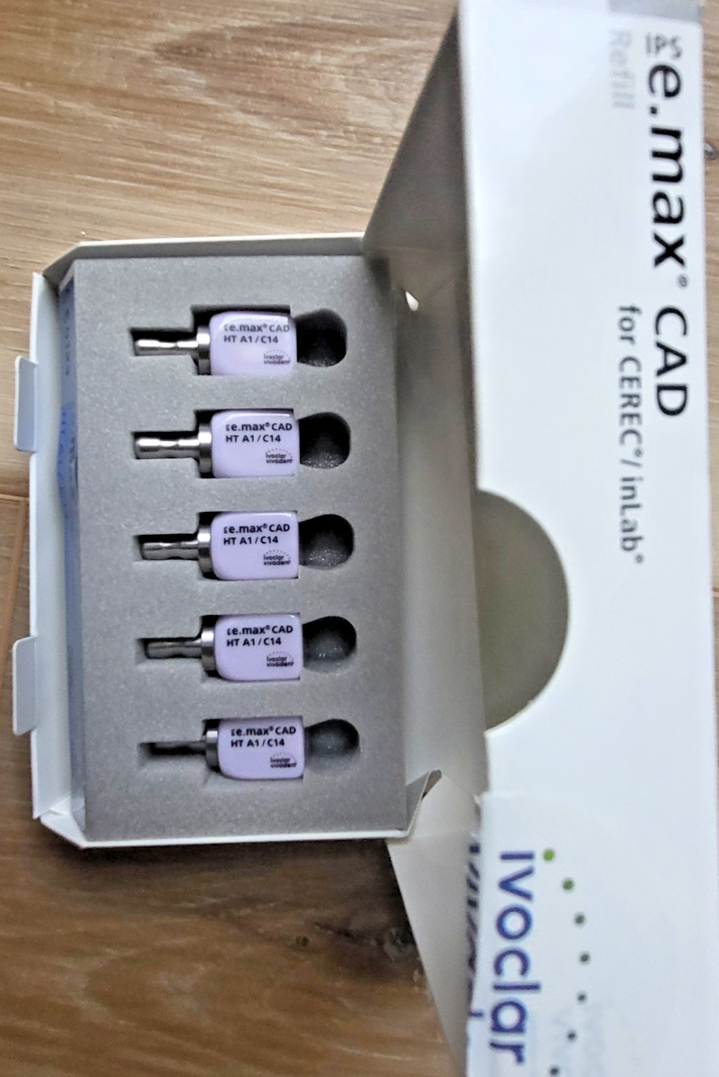 IPS e.max CAD Lithium-Disilicate Milling Blocks C14 Shade A1 High Translucency