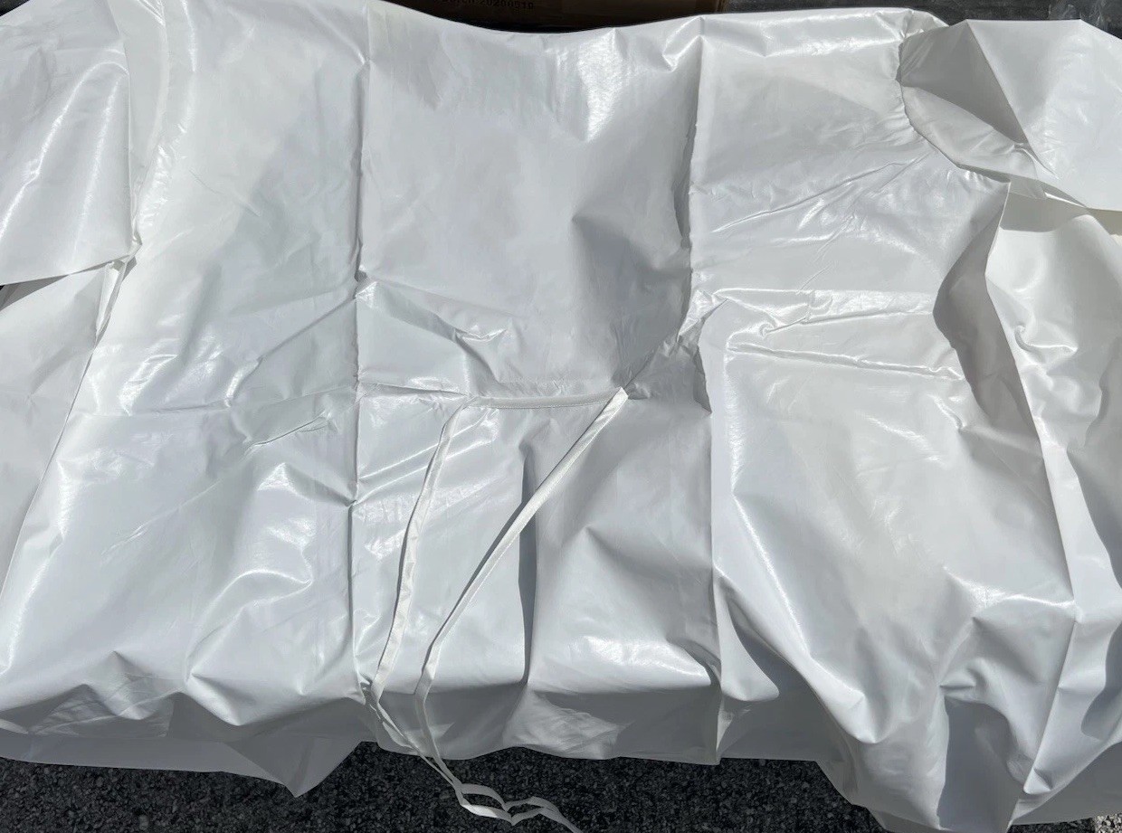 Disposable Isolation gown barrier Polypropylene one size fits all