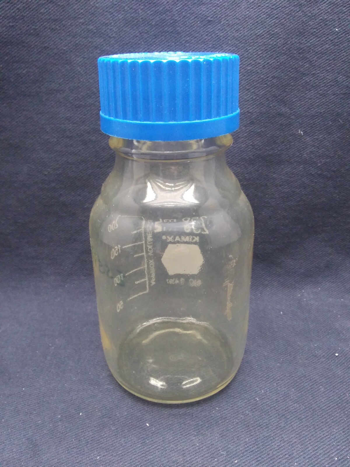 KIMAX 250mL Plastic Coated Glass Graduated Media Bottle GL45 Cap 14397 Chips