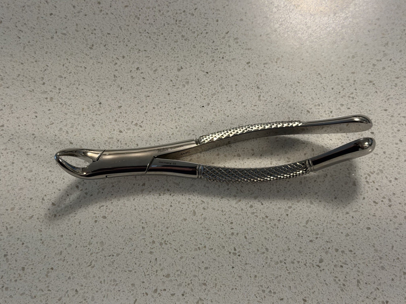 Miltex Dental 151 Stainless Steel EXTR Forceps Universal Germany Oral Surgery