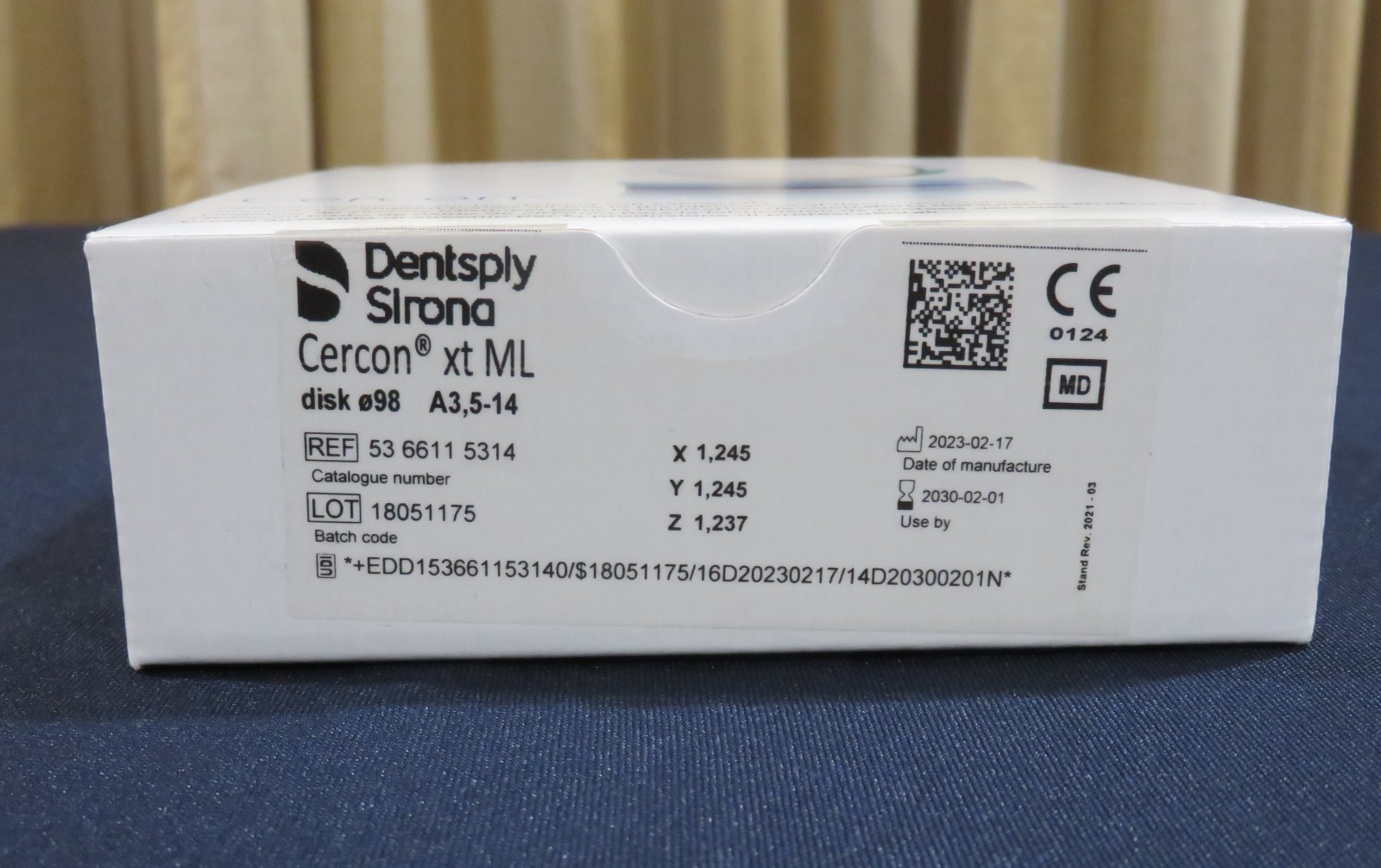 Dentsply Sirona Cercon xt ML A3.5-14 DISK 98 Use by 2030-02-01 Dental Laboratory