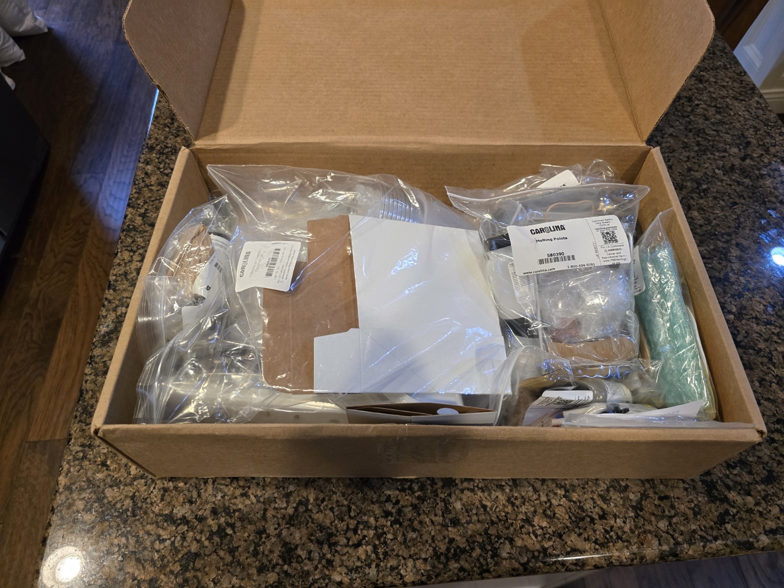 Carolina Organic Chemistry Lab Kit (Model 583025A)