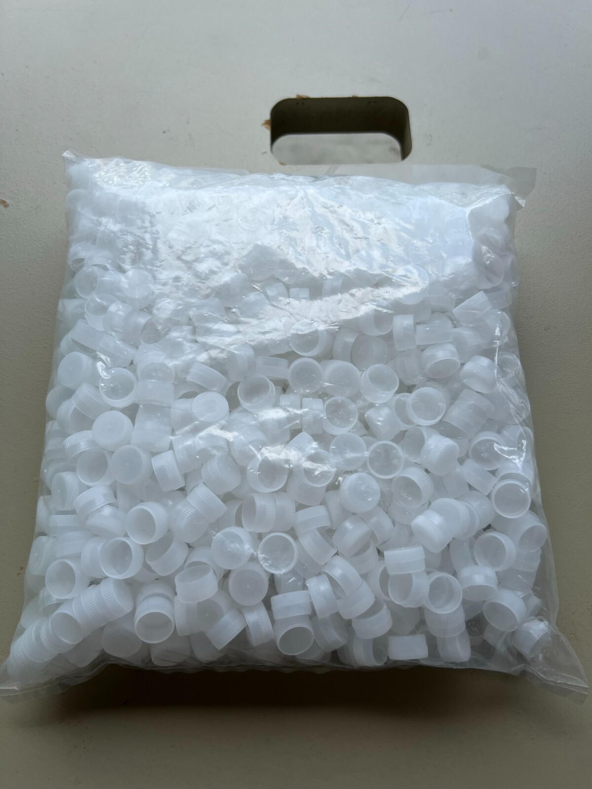 VWR 15070-089 Sample Cup Caps – Bag of 1000