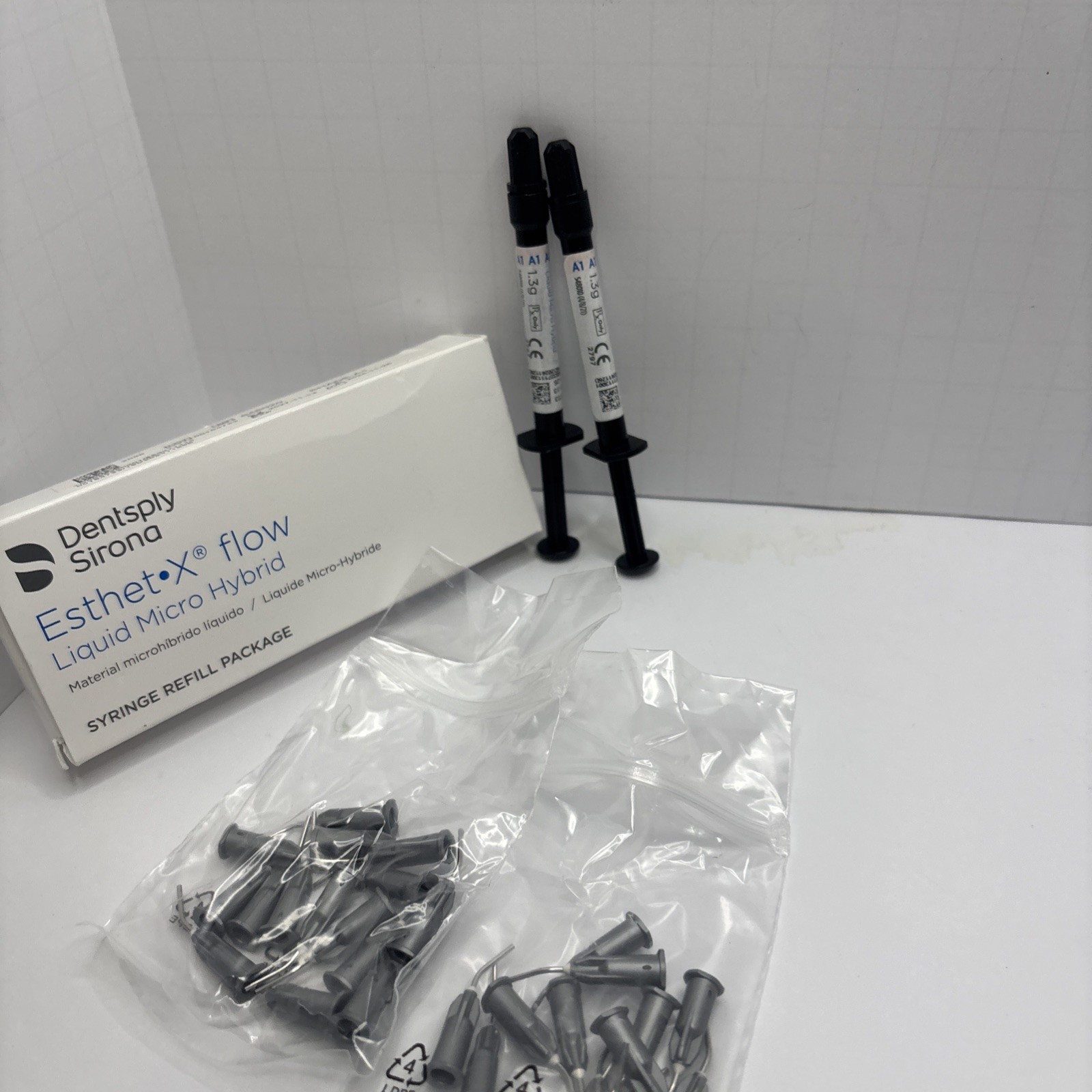 Dentsply Esther.X Flow Liquid Micro HYbrid Composite Syringe 2/Pk