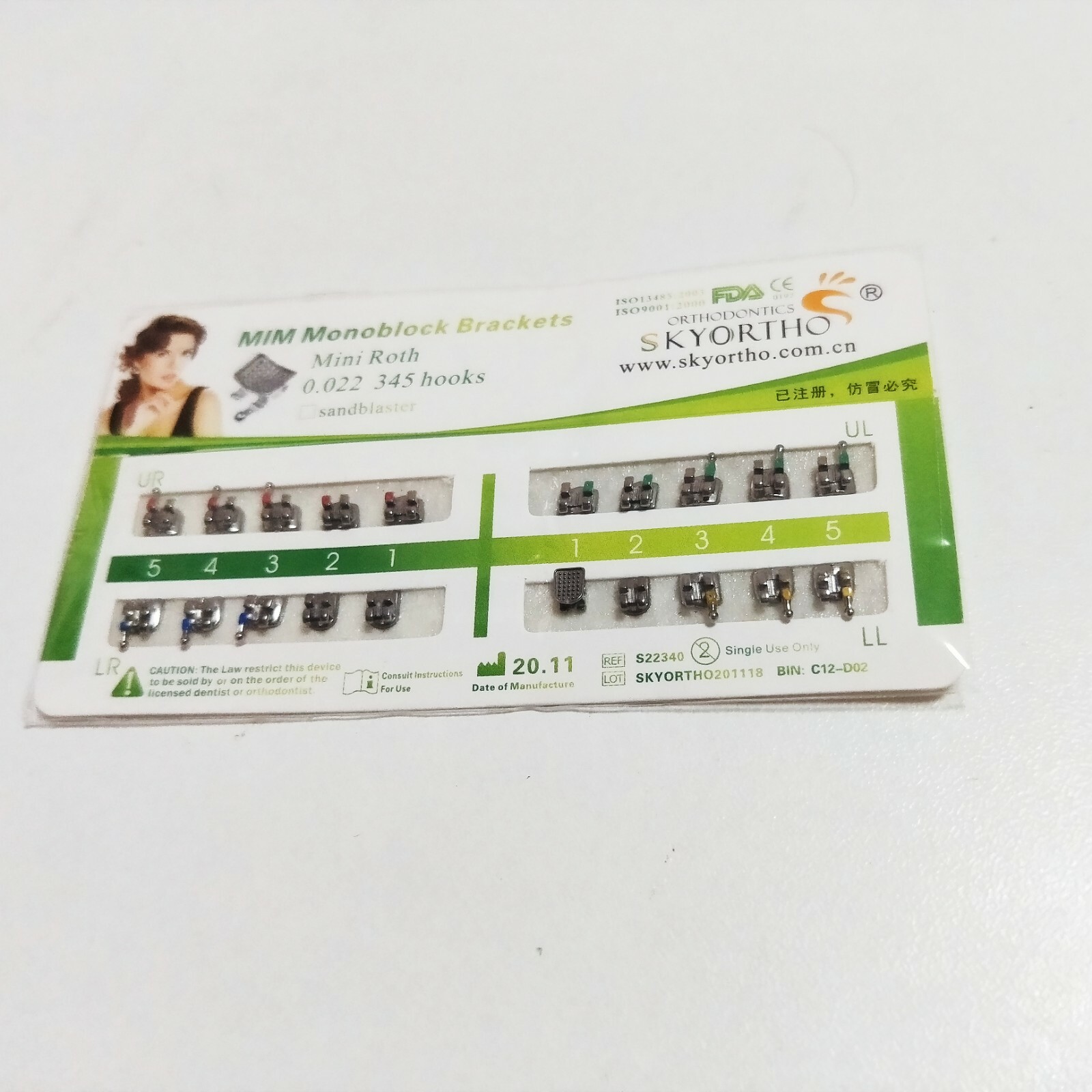 100 Pcs Dental Round Arch Wire & 20 Pcs Metal Bracket MIni Roth 022 345 Hooks