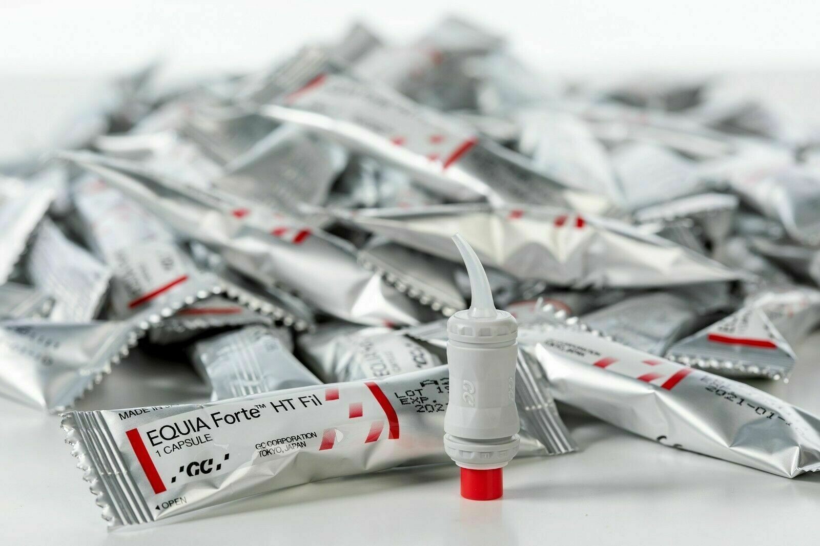GC EQUIA Forte HT Bulk Fill Fluoride Releasing Glass Hybrid Restorative System