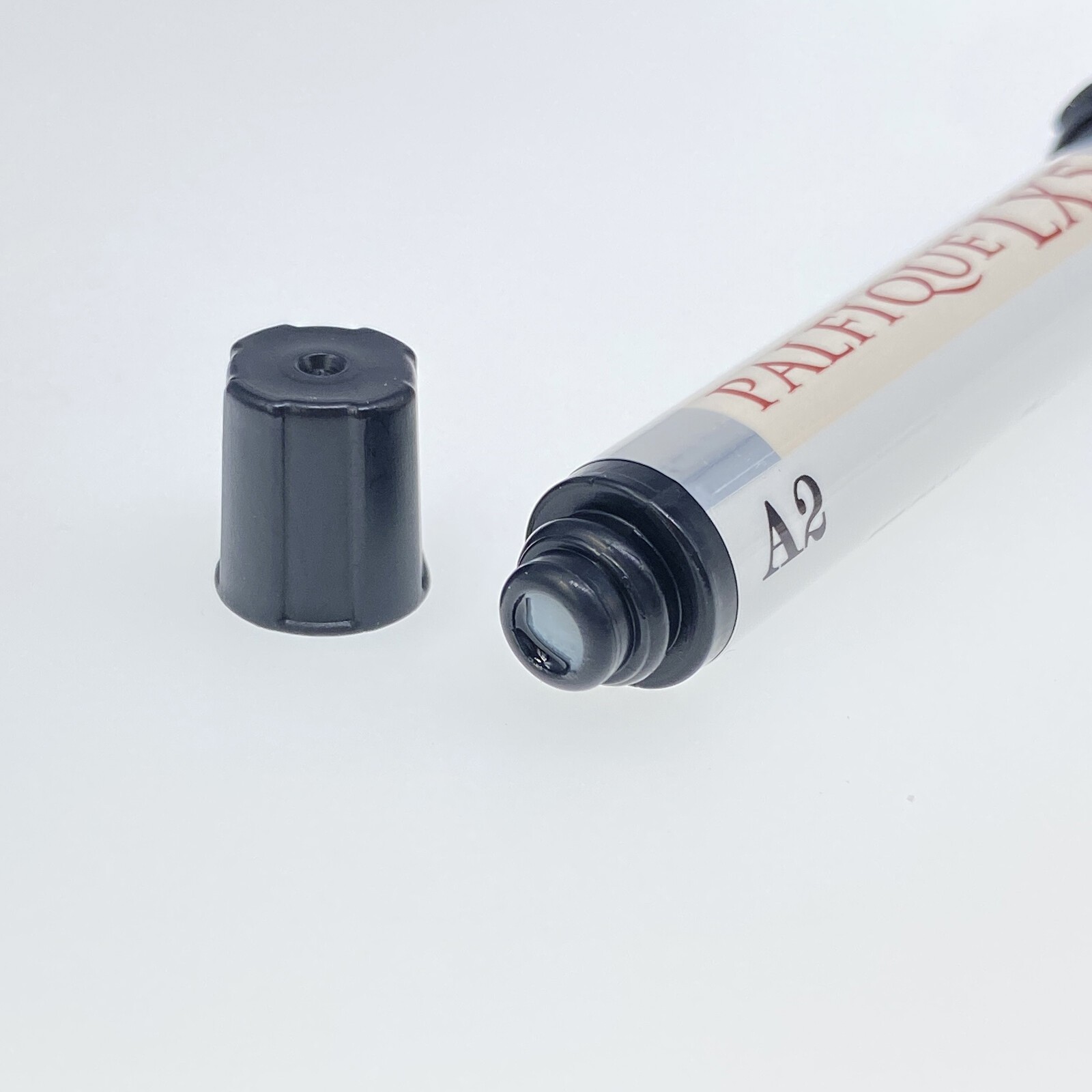100% Palfique Tokuyama LX5-BW Resin Based Dental Restorative Composite 3.8gm.
