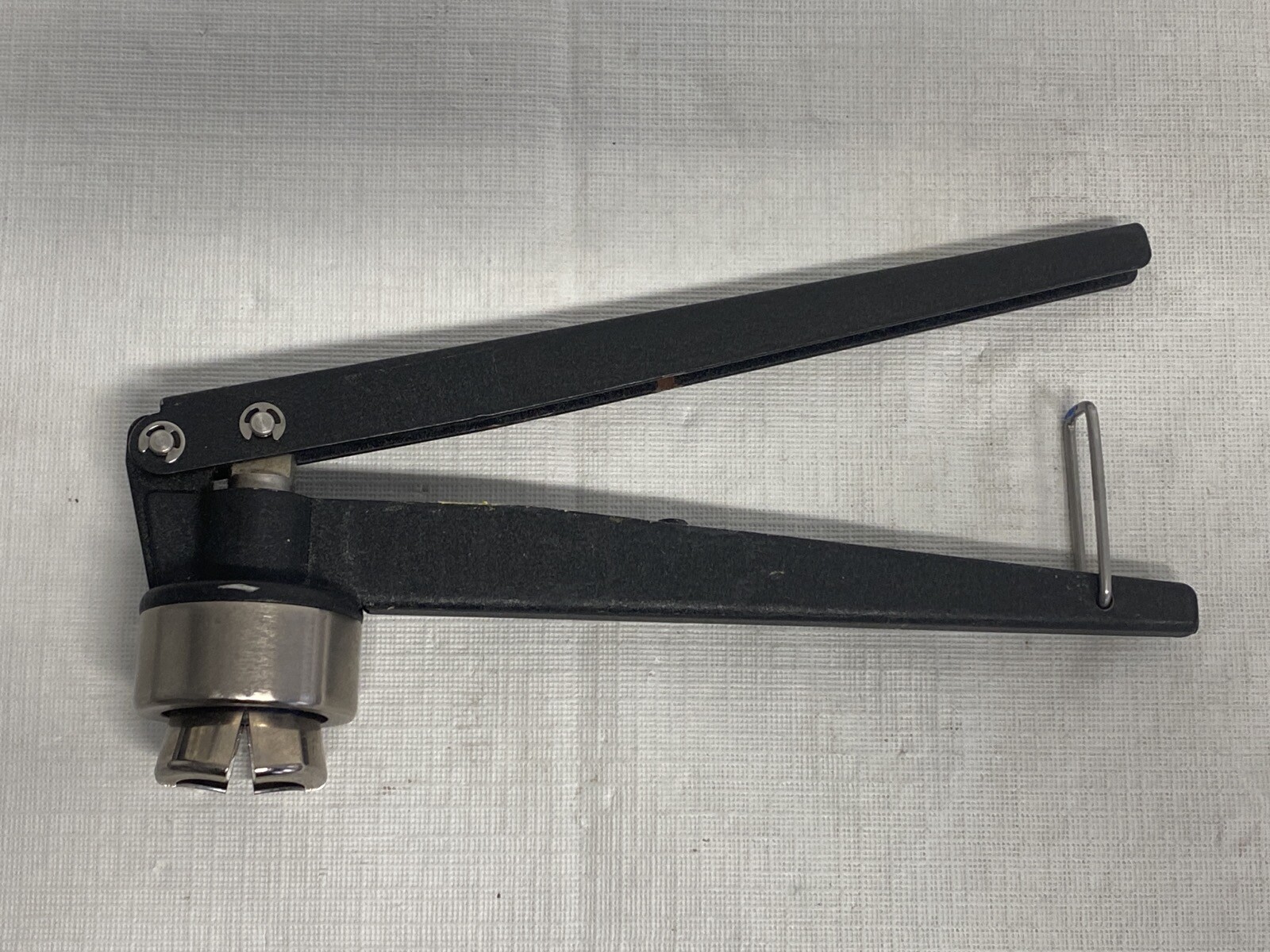 Laboratory 20mm SS Black Coated Metal Crimp Top Vial Hand Crimper Tool