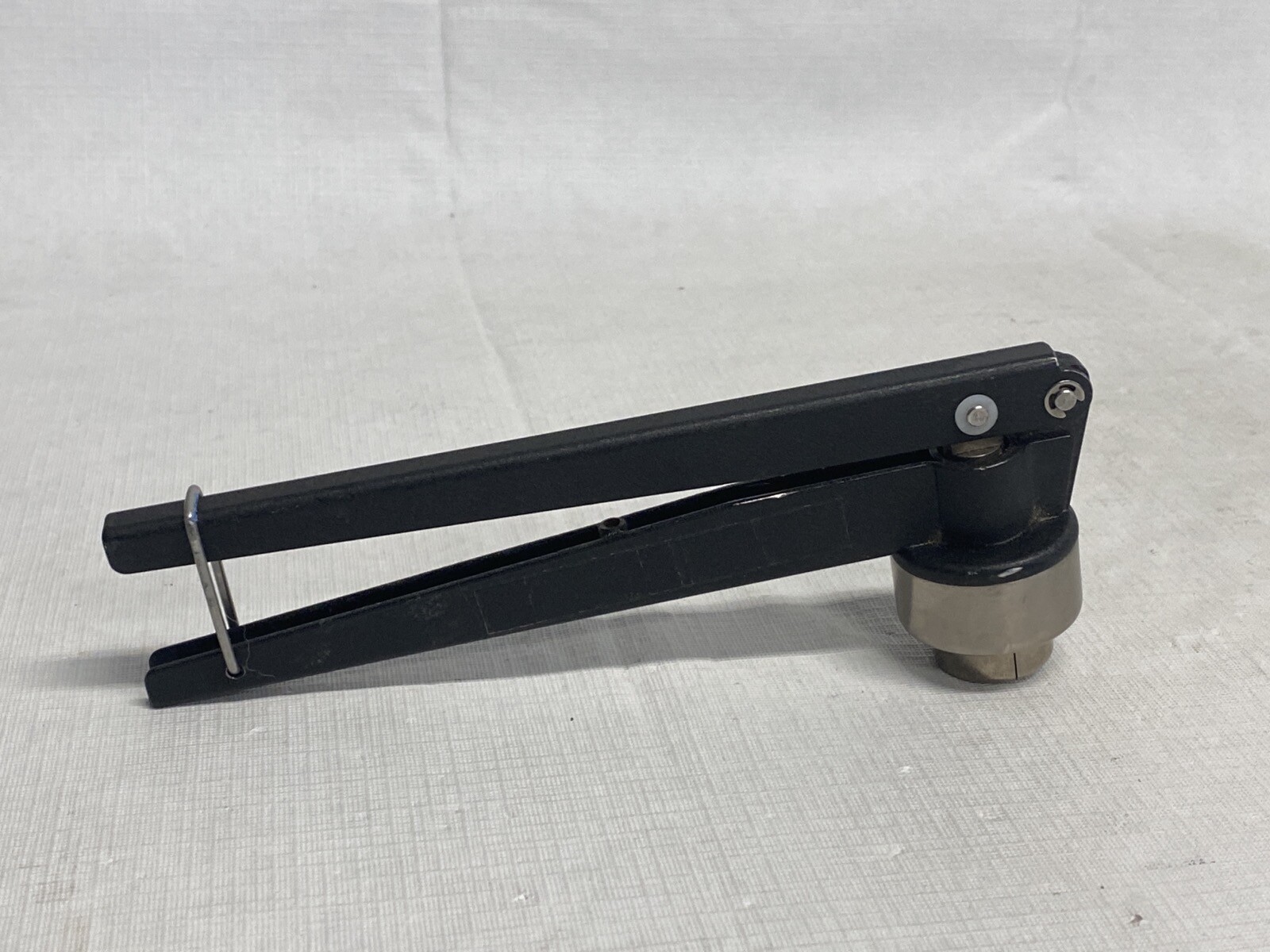 Laboratory 20mm SS Black Coated Metal Crimp Top Vial Hand Crimper Tool