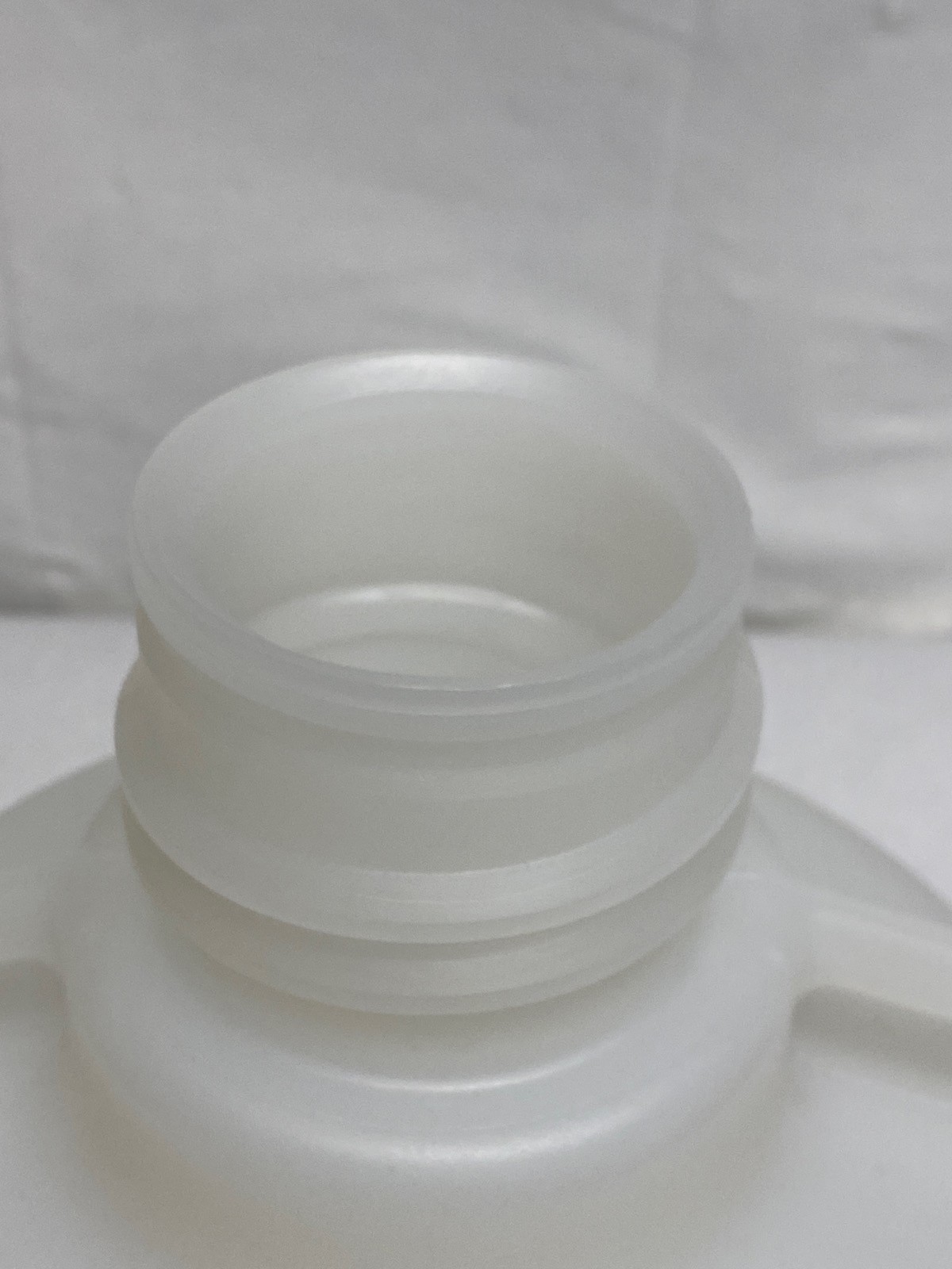 Used VWR 10L Polypropylene Graduated Round Carboy w/ Cap Spigot Handles 216-1710