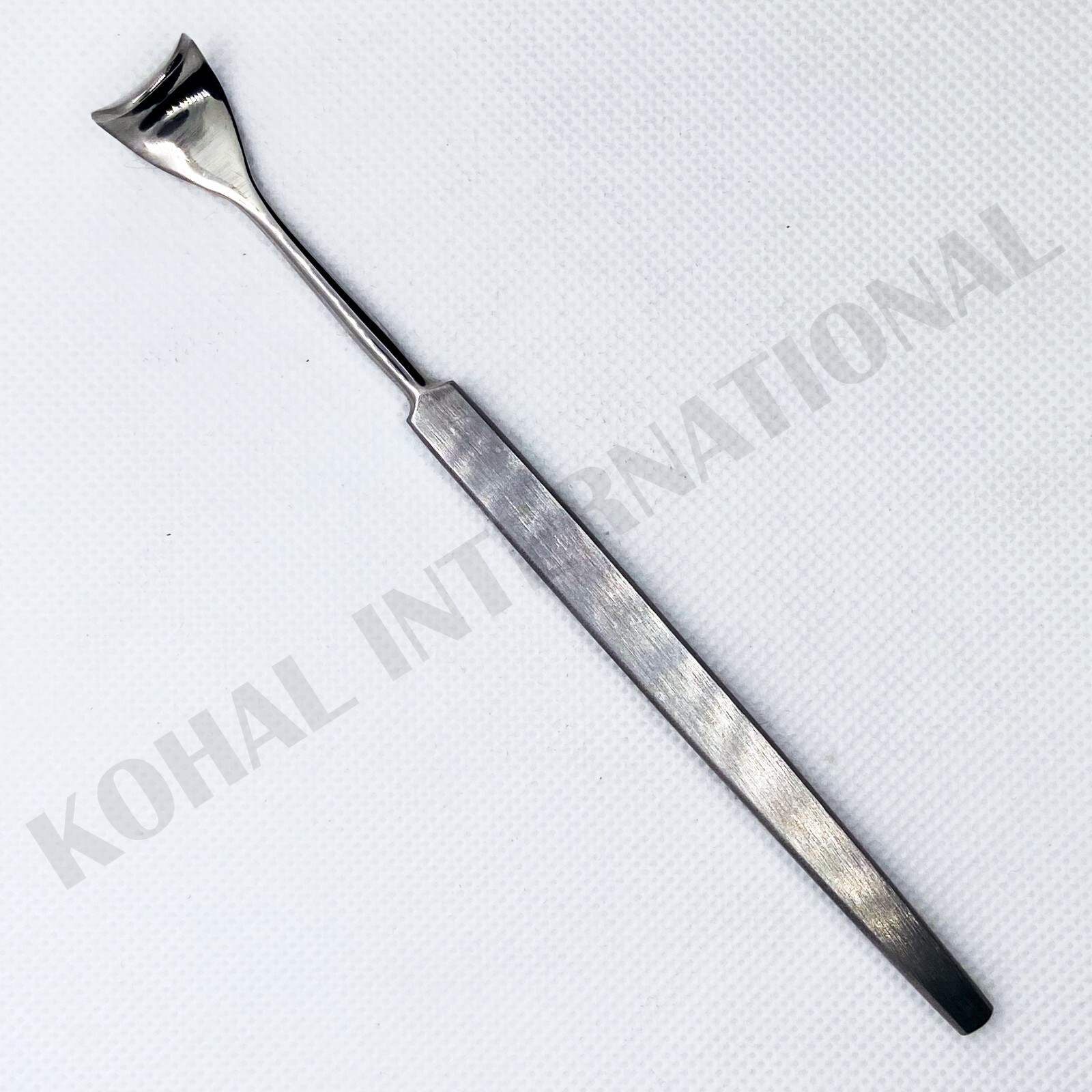 DESMARRES Eye Lid Retractor, 5.1/2″, Blade 17 mm, Size: 4 german stainless steel