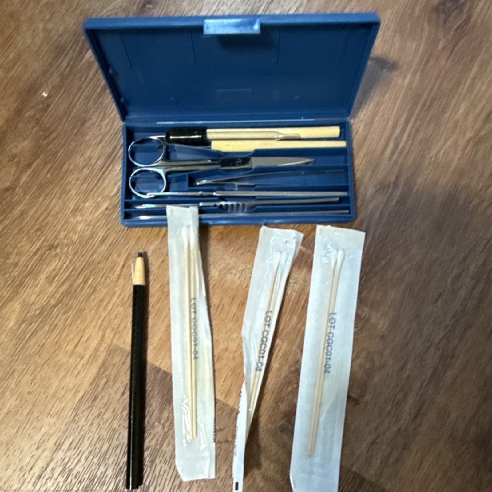 Experience Biology Laboratory Supply Kit w/ Dissection Tools, Slides, Test Tubes