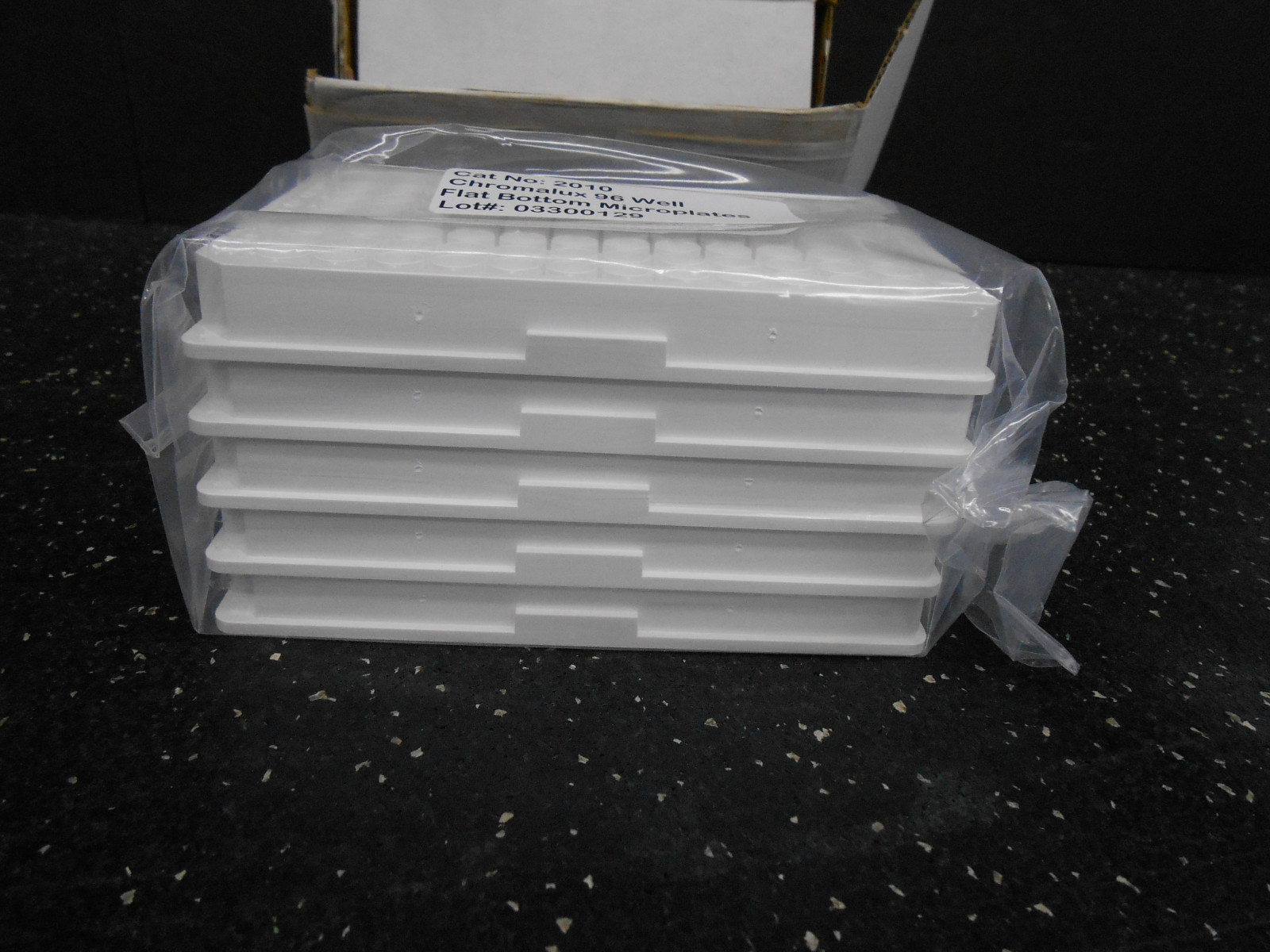 DYNEX TECHNOLOGIES 2010 CHROMALUX 96 WELL FLAT BOTTOM MICROPLATES 5/BG