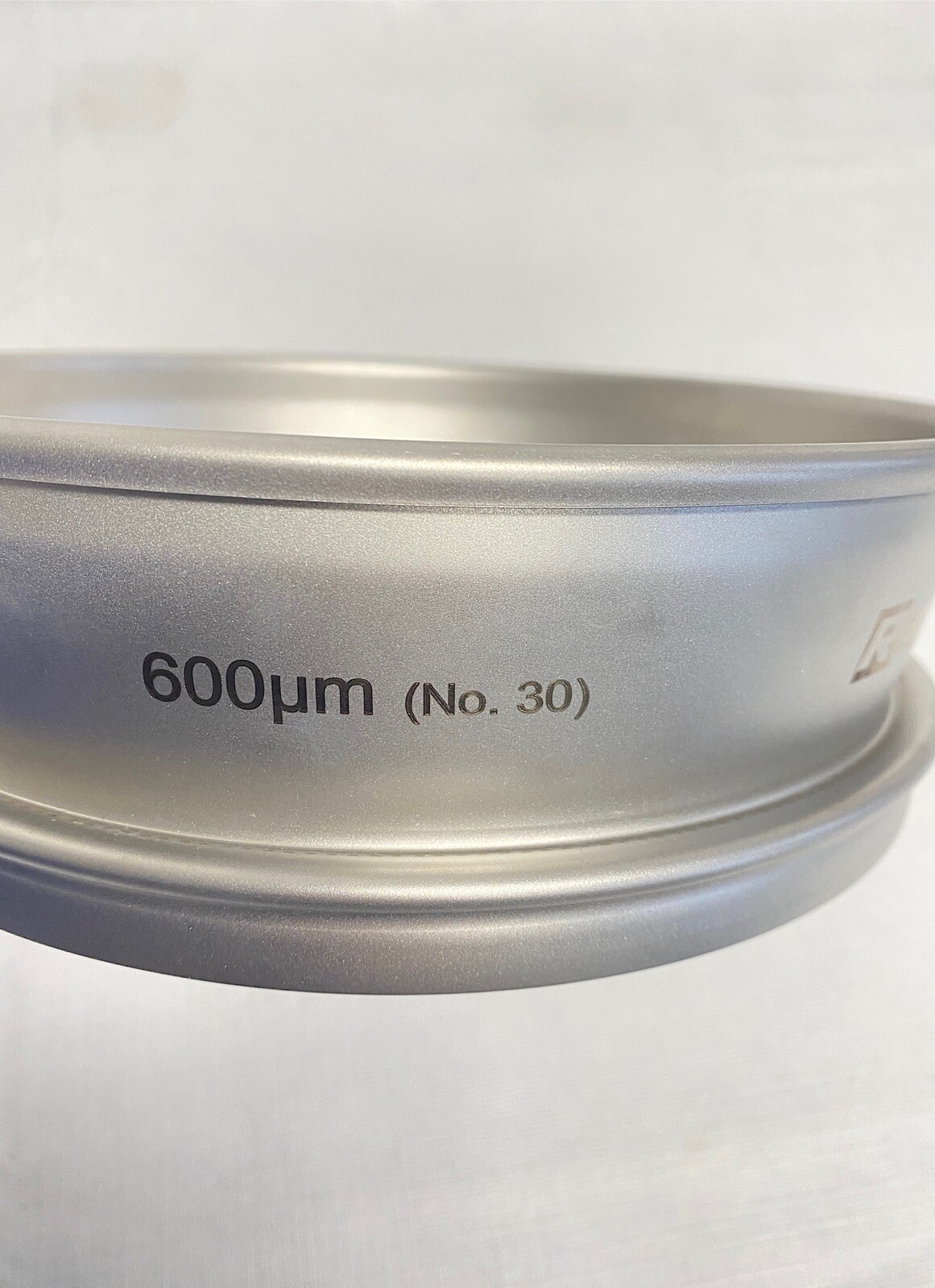 RETSCH 8”D Stainless Steel No. 30 Full Height Test Sieve 600um & Collecting Pan