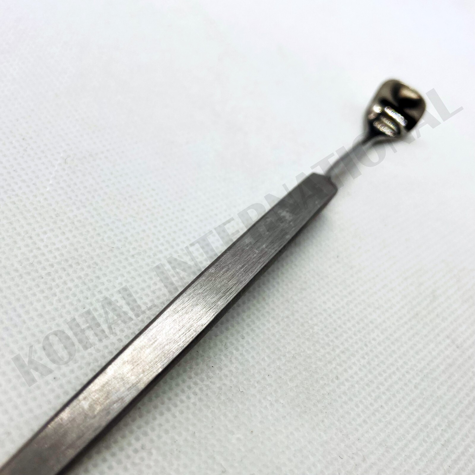 DESMARRES Eye Lid Retractor, 5.1/2″, Blade 17 mm, Size: 4 german stainless steel