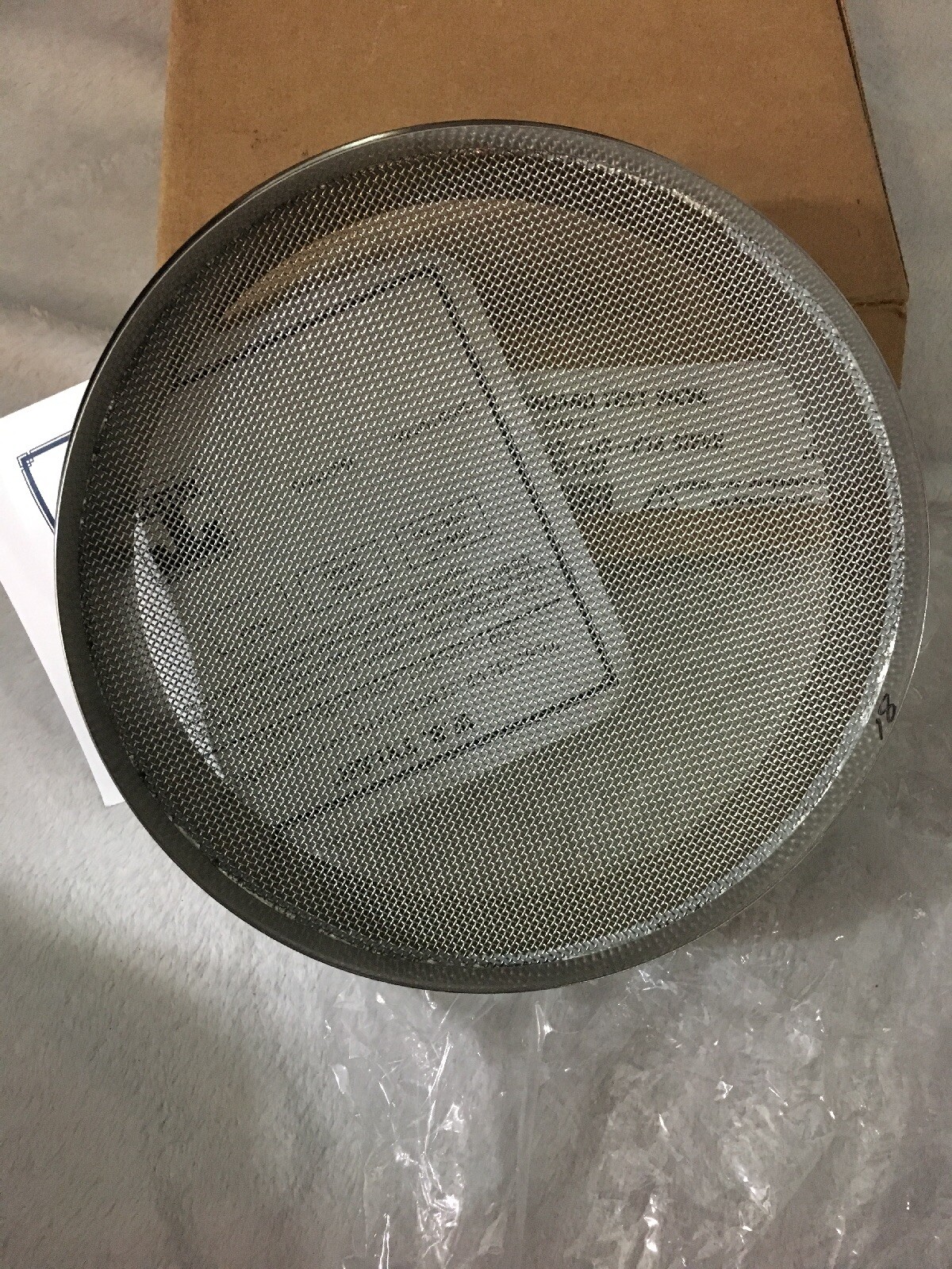 Fisher 8″ U.S. Standard #18 Mesh SS Frame & Cloth Test Sieve, 1 mm (0488110L)