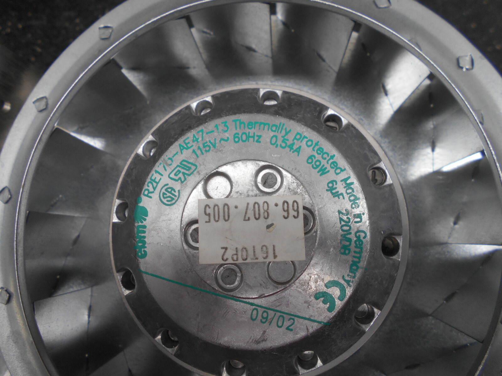 EBM R2E175-AE47-13 115V 0.54A 69W 6µF 220VDB TURBO FAN MOTOR